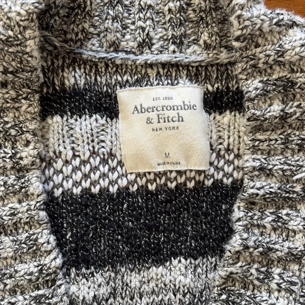 Abercrombie Cardigan Sweater Women Knit Boyfriend Pockets M Striped Black Gray V
